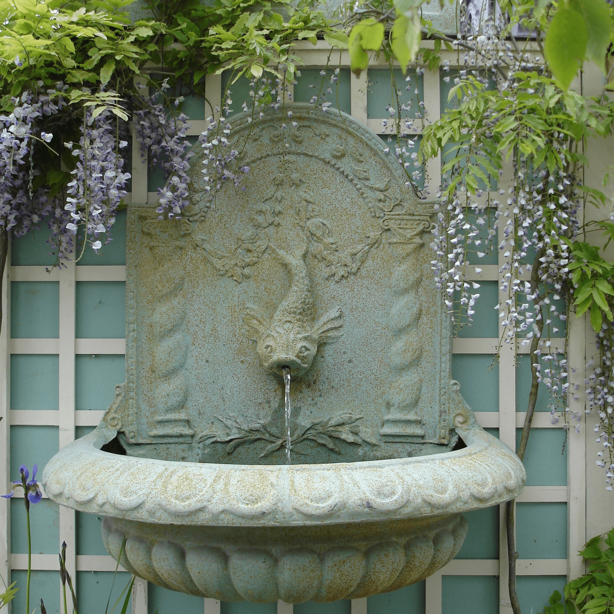 Great Dolphin Bowl Garden Fountain