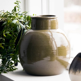 Green Ajun Vase 21cm,hand-painted ceramic vase