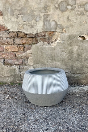 Harley Low Pot White Stripe Small,indoor flower container