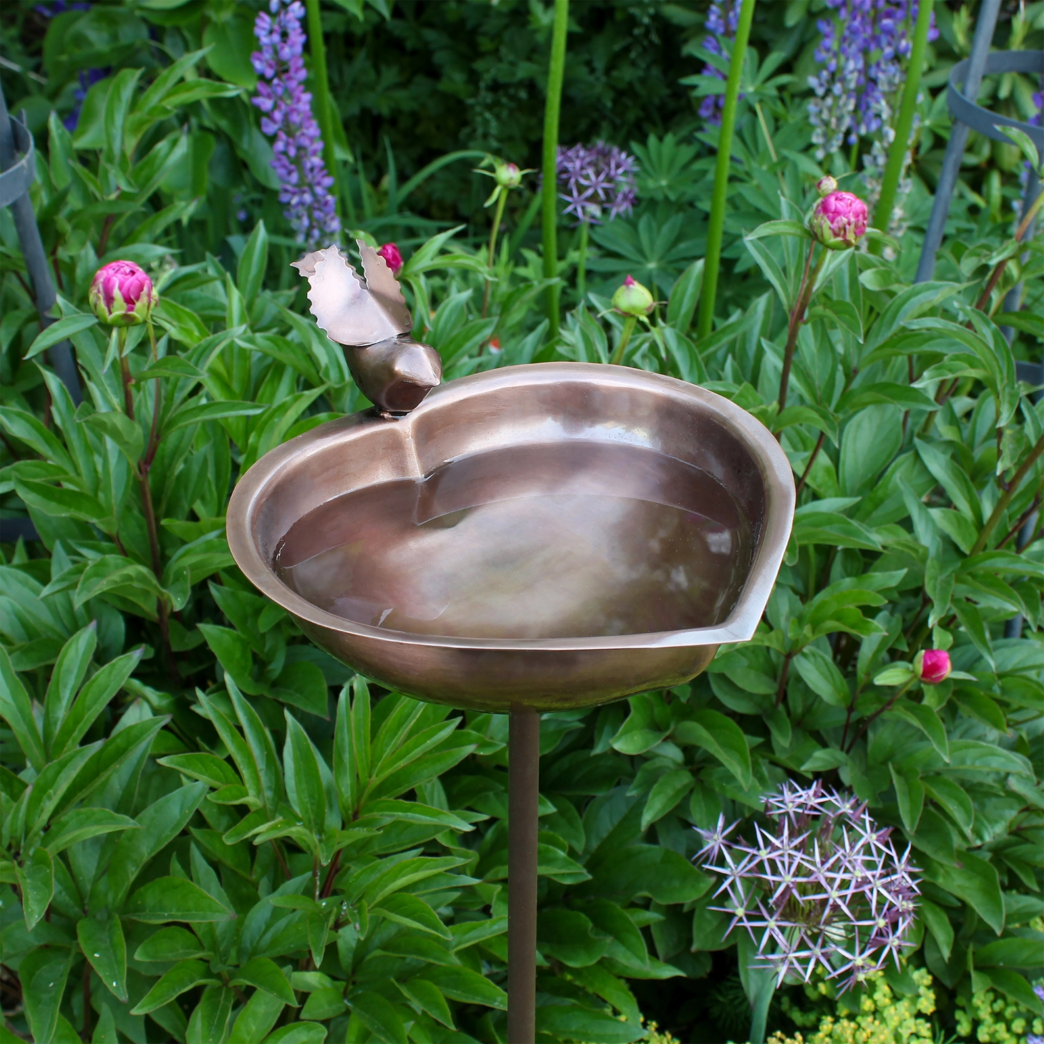 Heart Shaped Birdbath Bowl & Garden Stake