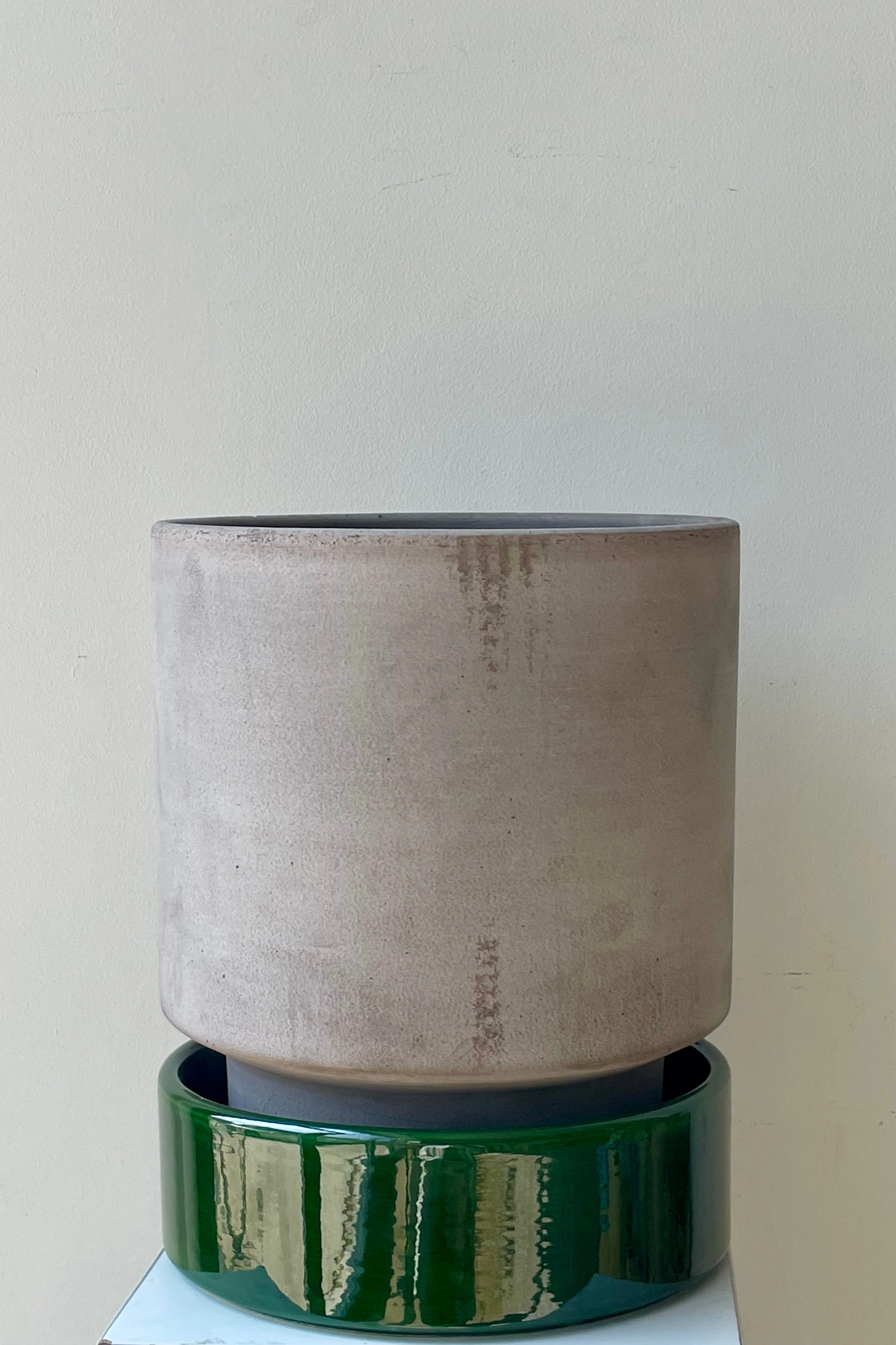 Hoff Pot & Saucer Grey & Emerald 9.8"