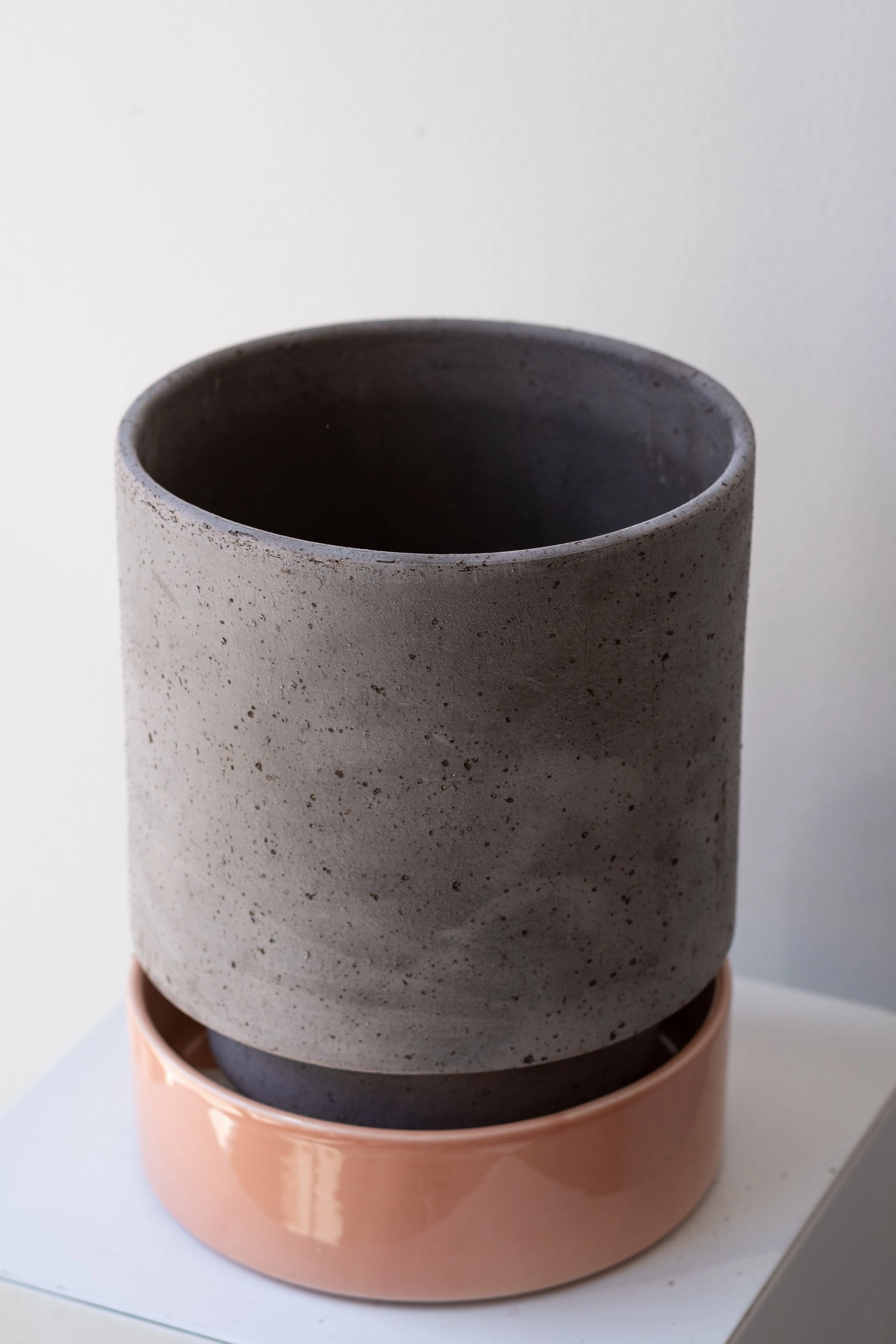 Hoff Pot & Saucer Grey & Quartz 7.1