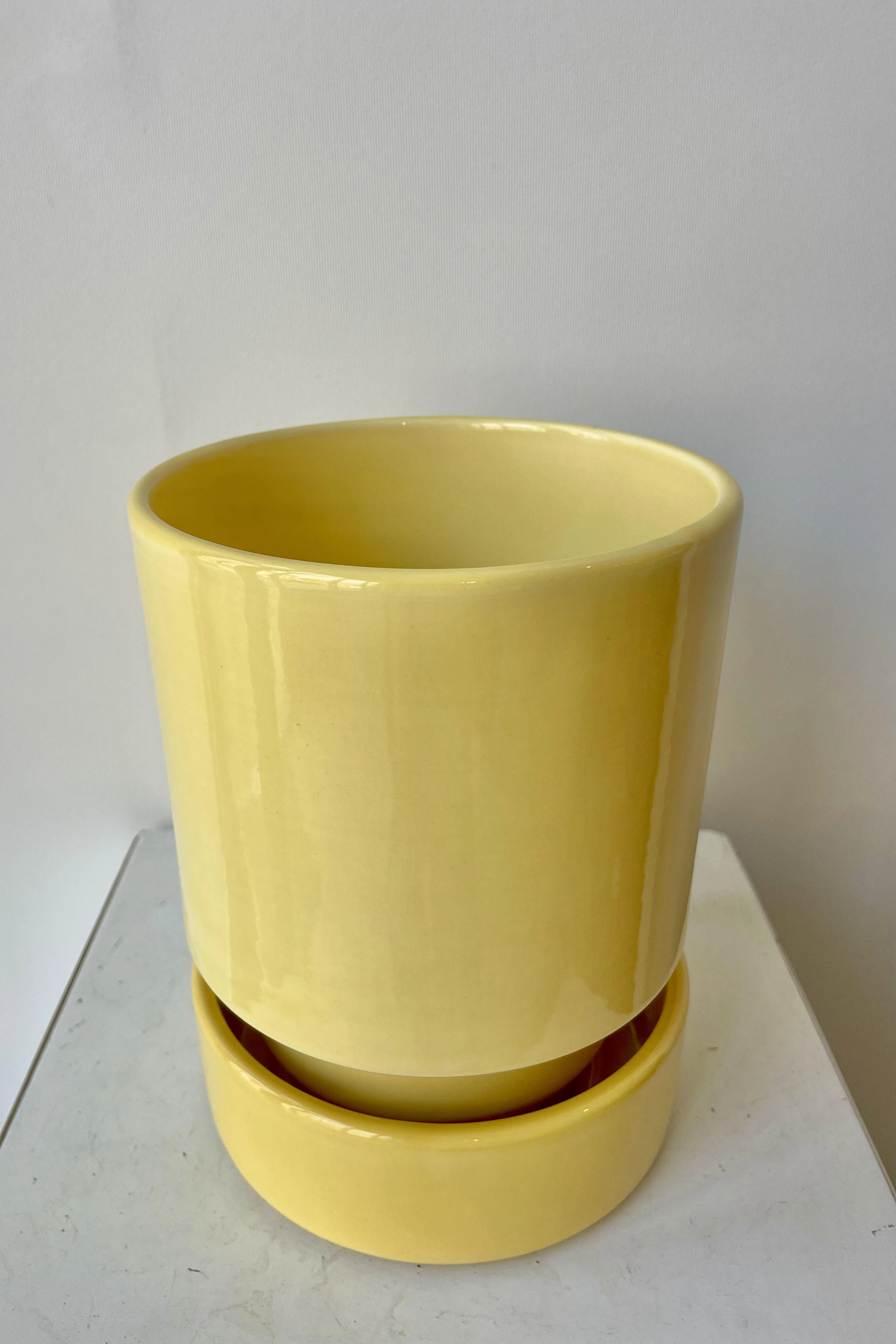 Hoff Pot & Saucer Pale Yellow 5.5