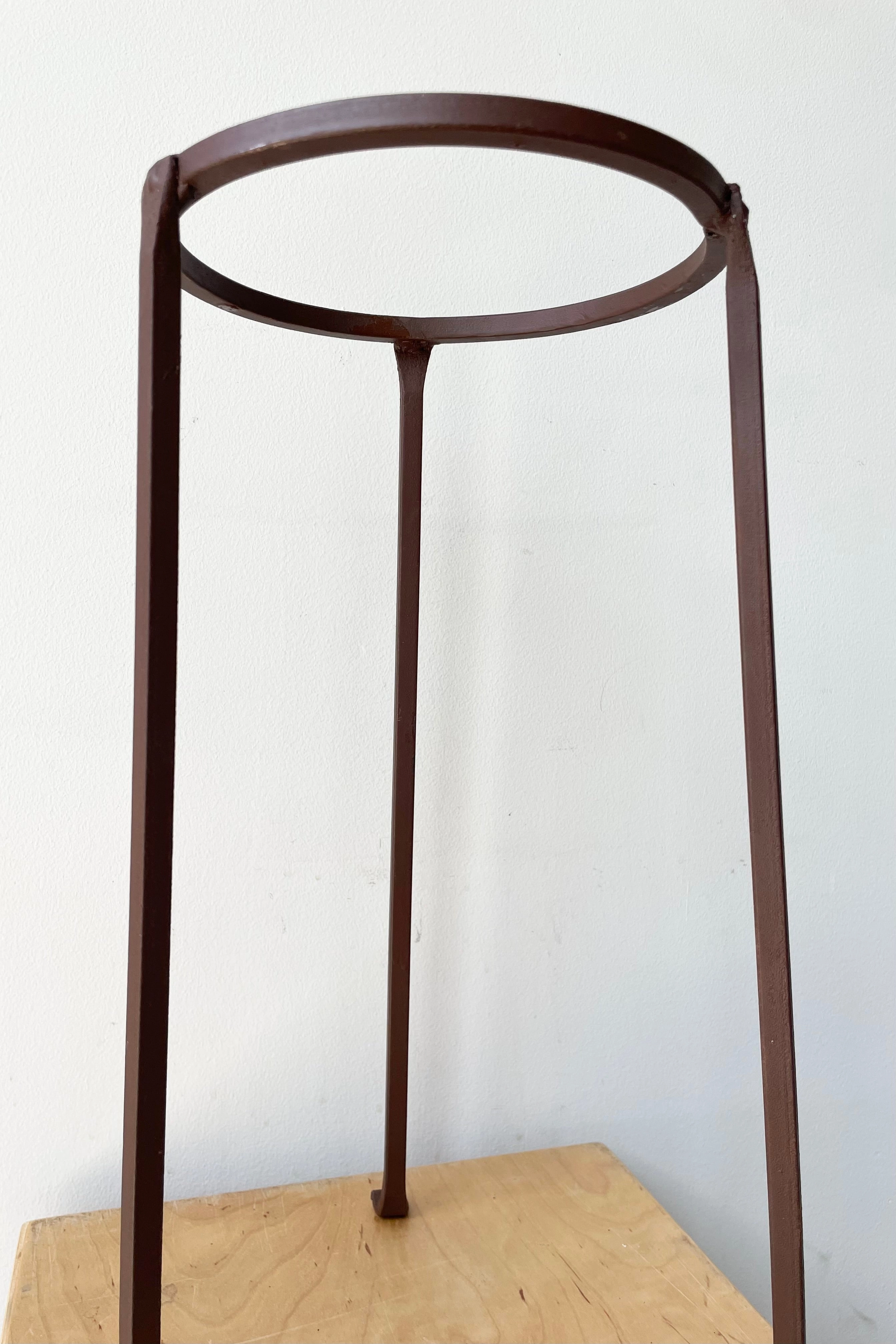 Iron Plant Stand Low 8"dia x 17"H