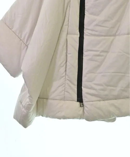 ISSEY MIYAKE Daunenjacken/Westen