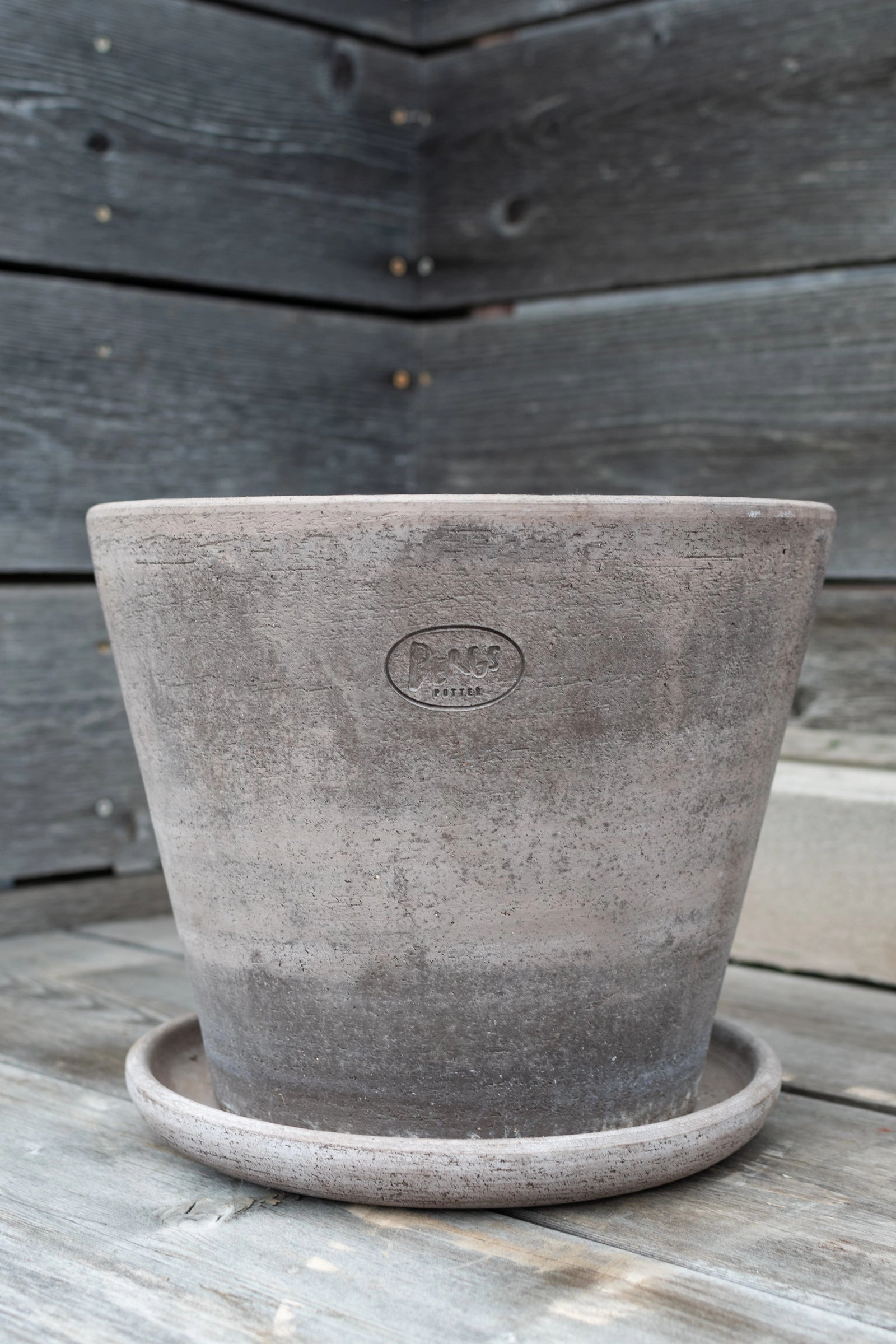 Julie Pot & Saucer Grey 11.8