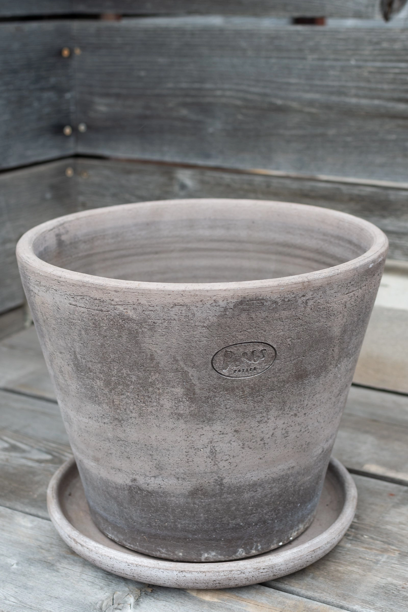 Julie Pot & Saucer Grey 11.8