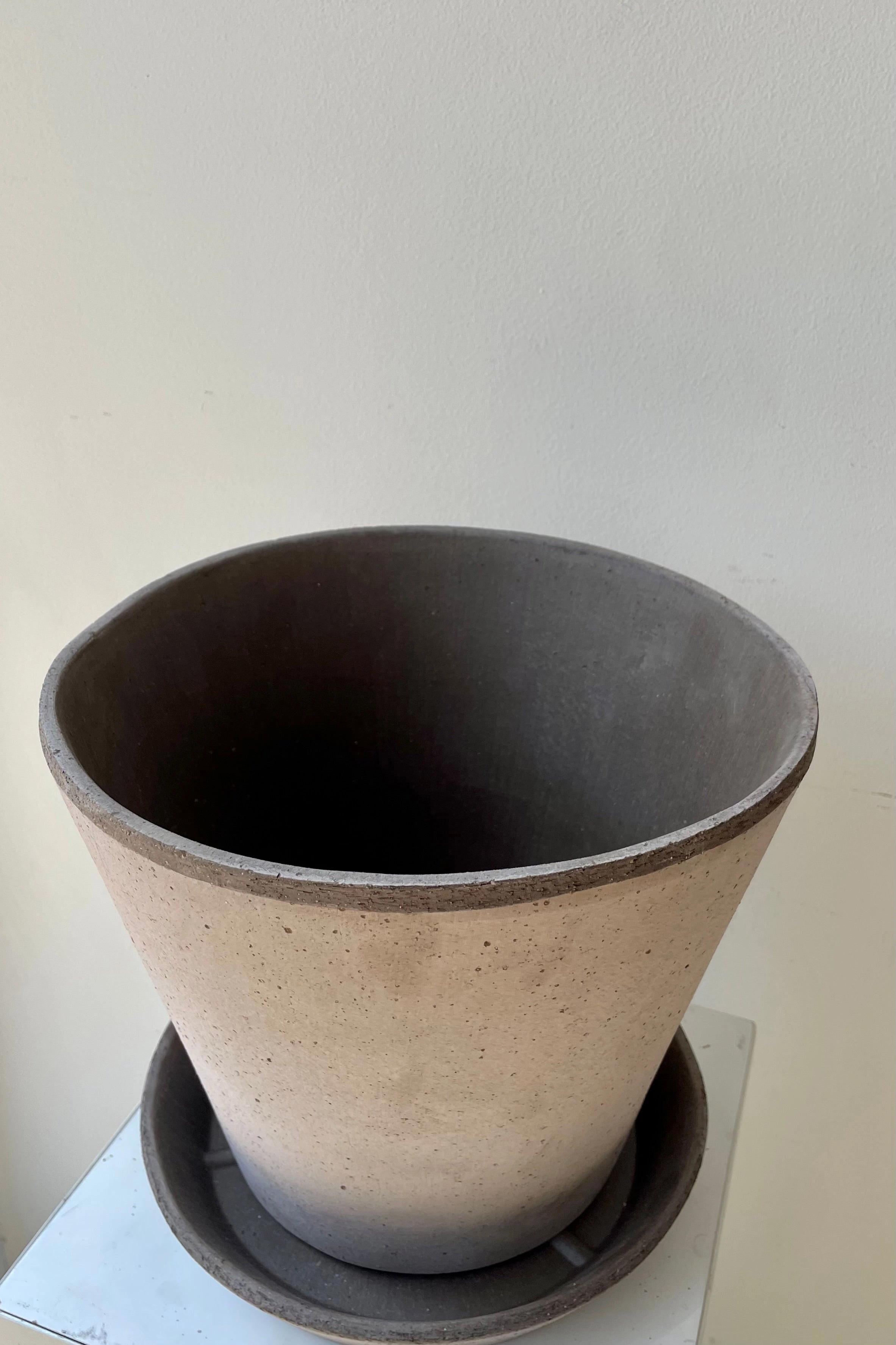 Julie Pot & Saucer Grey 9.8"