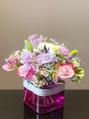 La Vie en Mauve,funeral flower decor