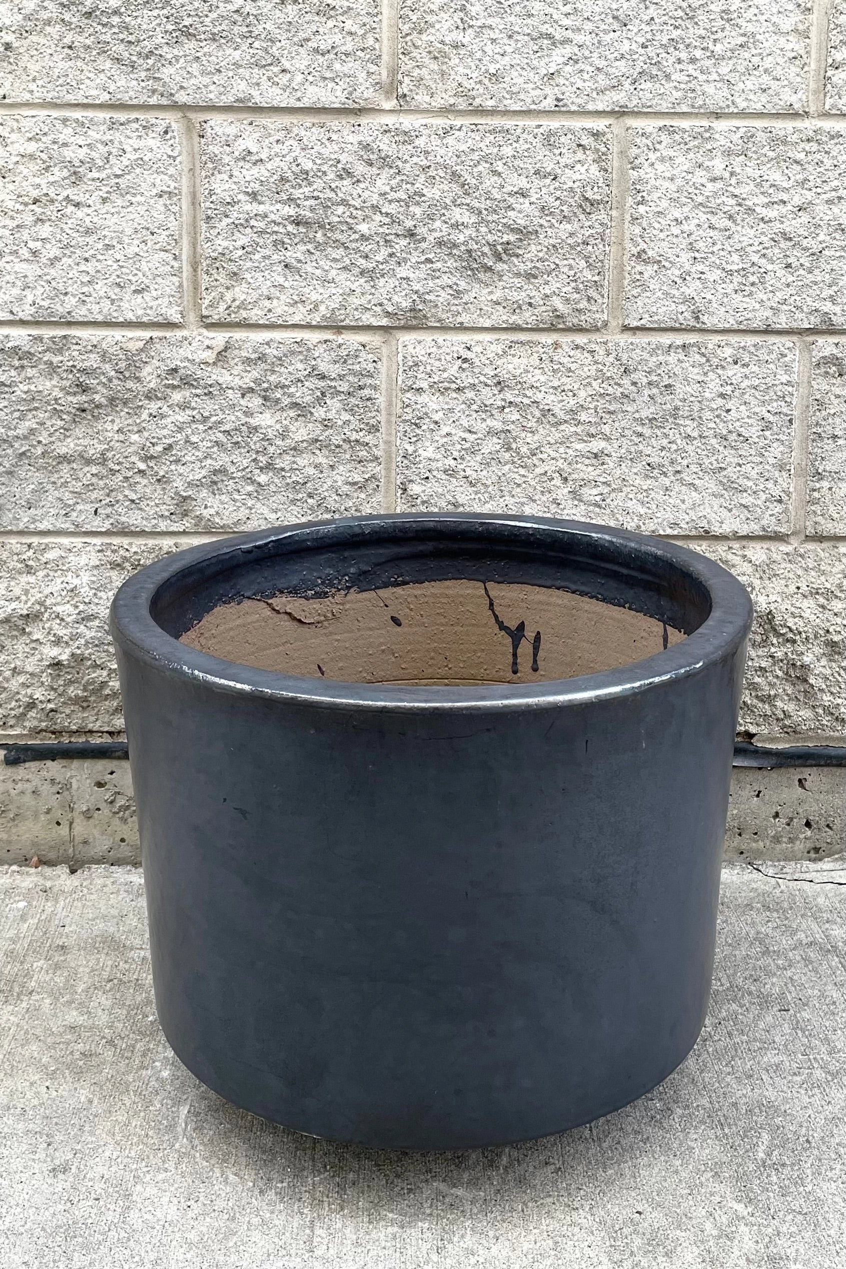 Lara Graphite Planter Large,indoor flower container