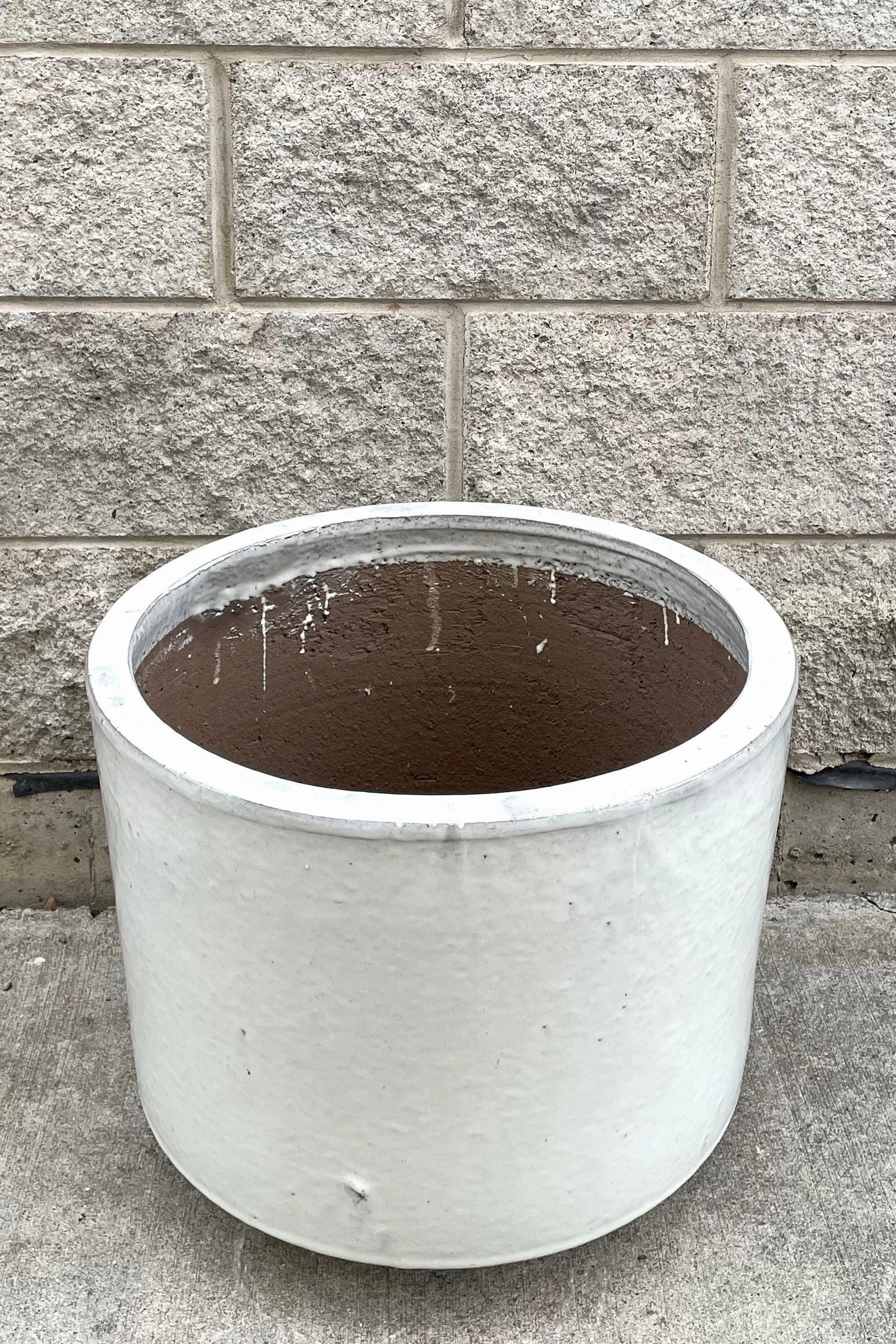 Lara Oyster White Planter Large