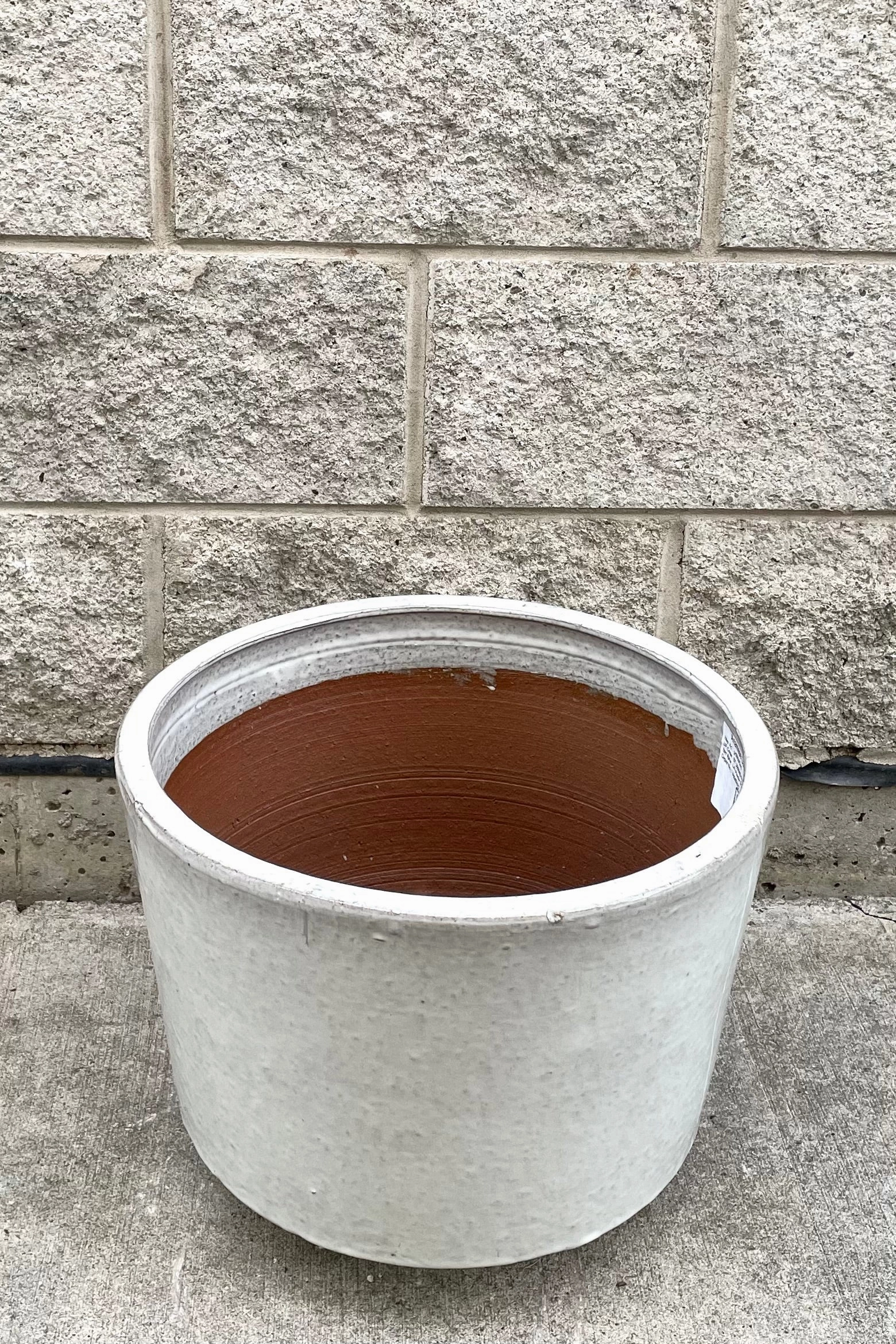 Lara Oyster White Planter Medium