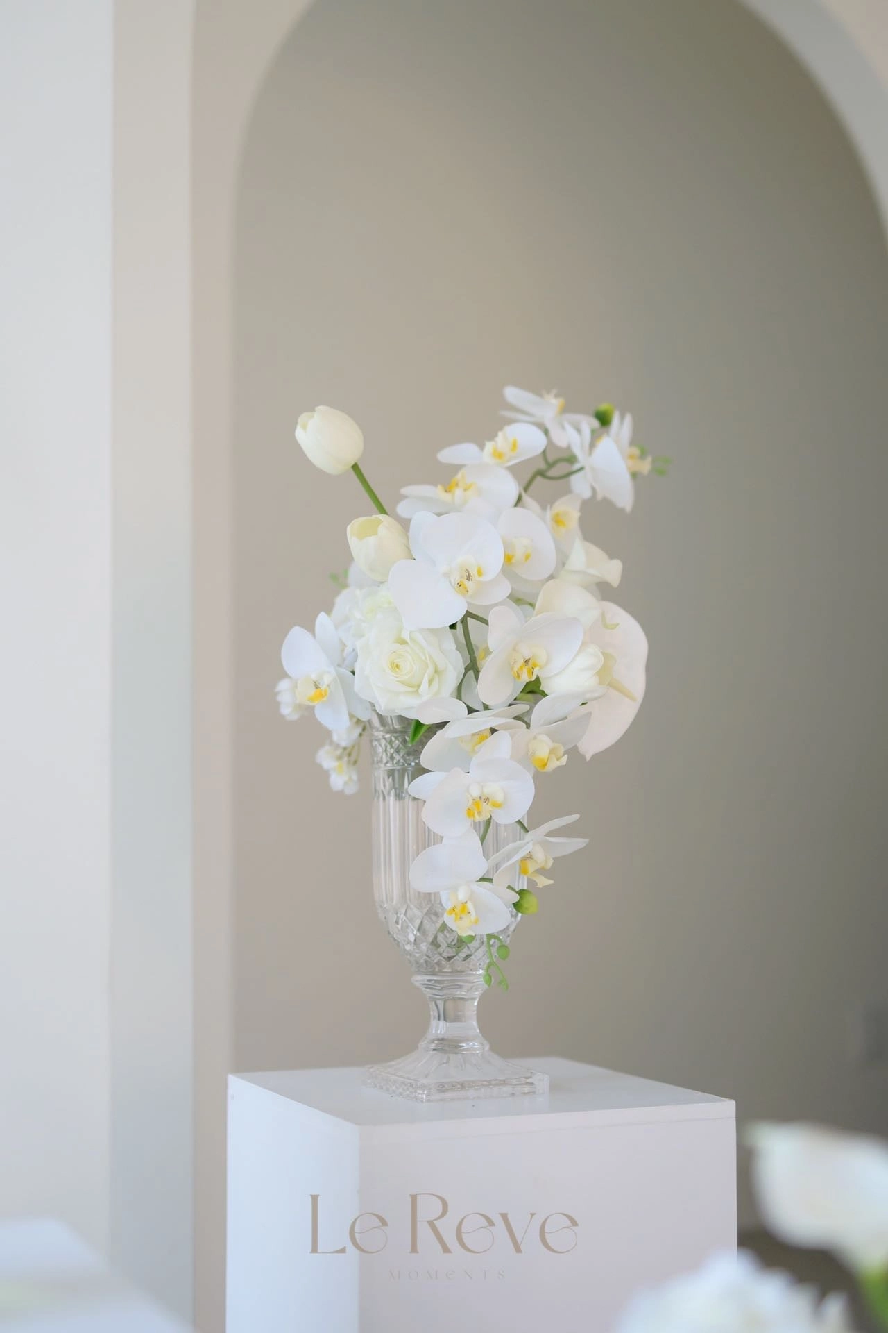 LARGE REAL TOUCH PHALAENOPSIS ORCHID ARTIFICIAL FLOWER WHITE WEDDING FLOWER (white) -REA1