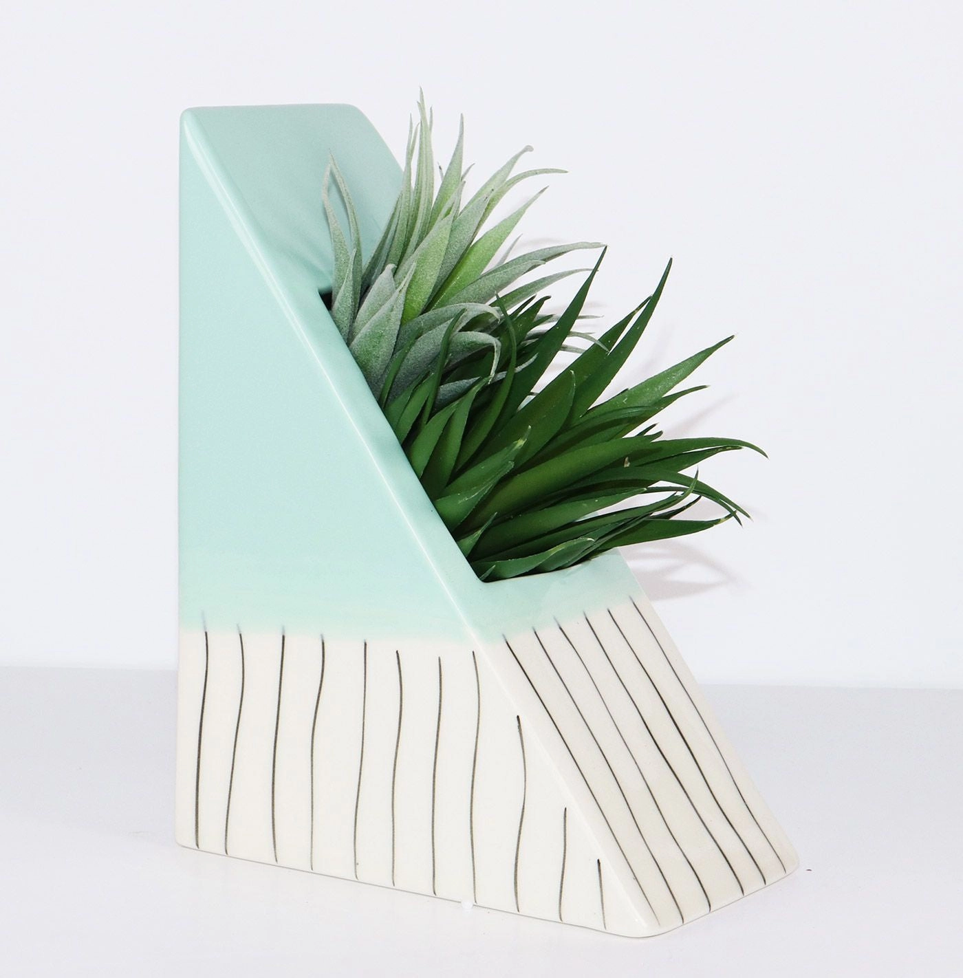 Lilah Triangle Planter,terracotta plant pot