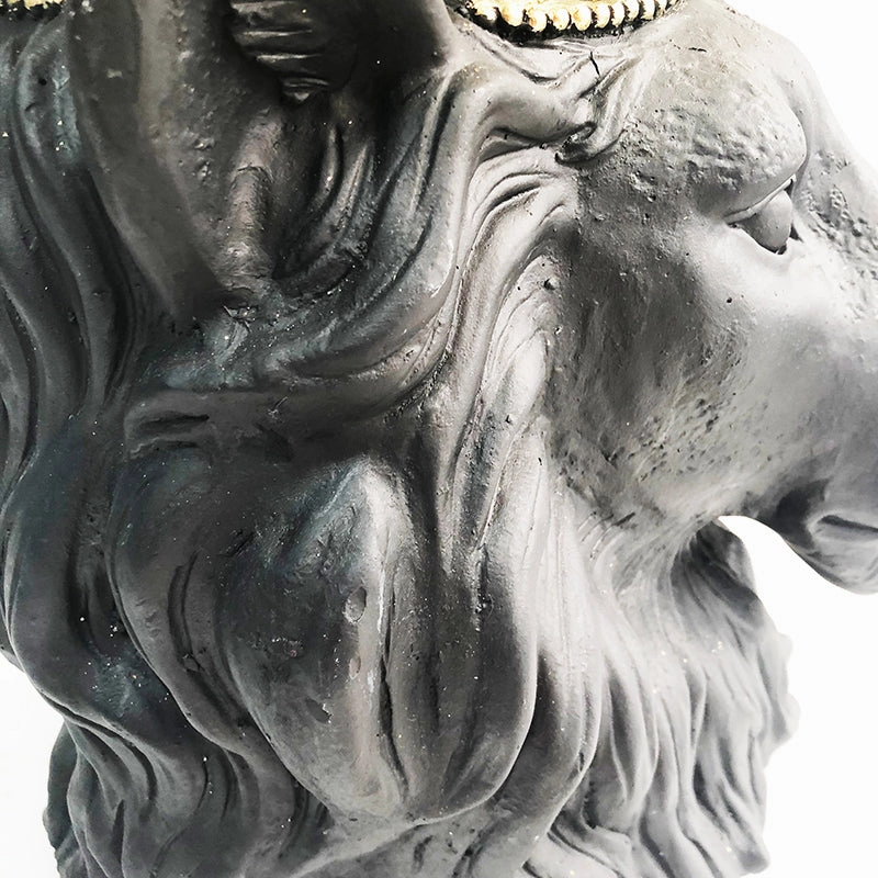 Lion Vase