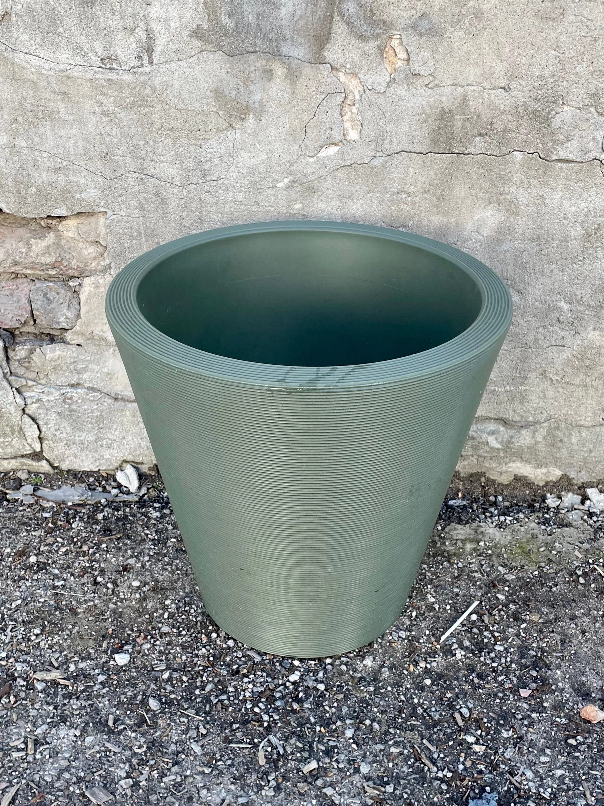 Madison Olive Planter 16"