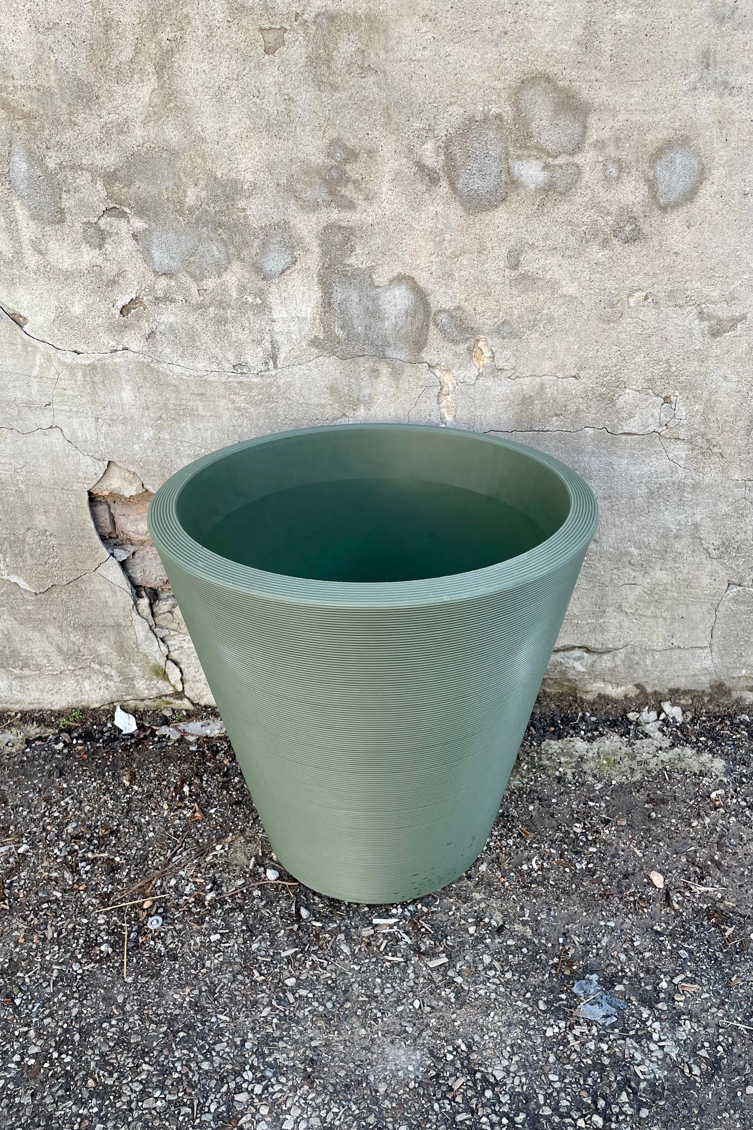 Madison Olive Planter 20"