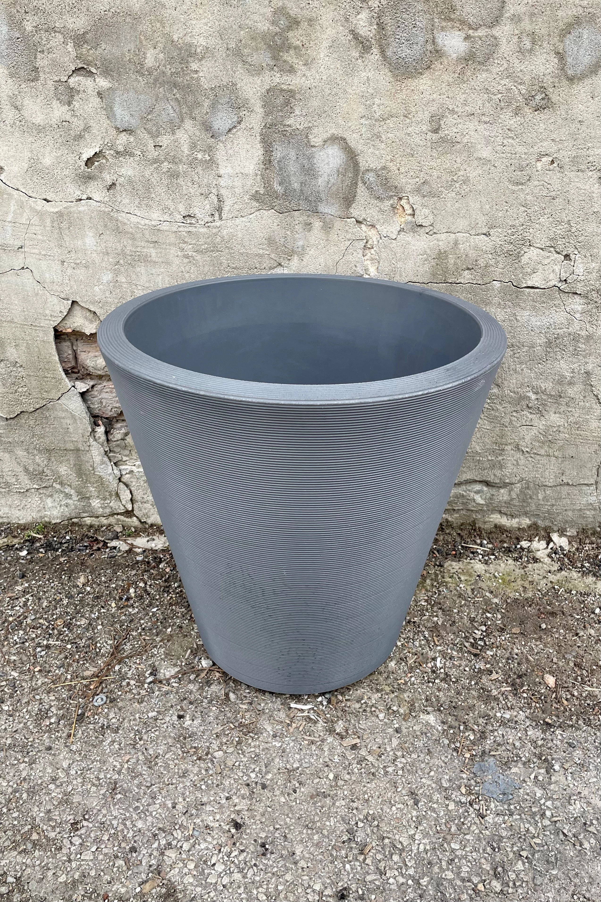 Madison Slate Planter 20"