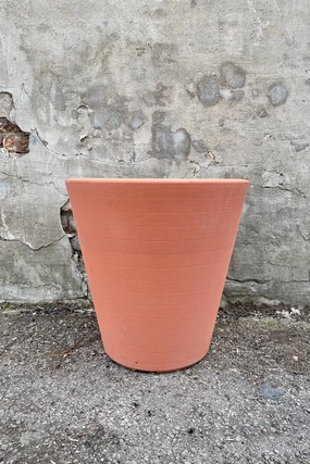 Madison Weathered Terracotta Planter 20",indoor flower container