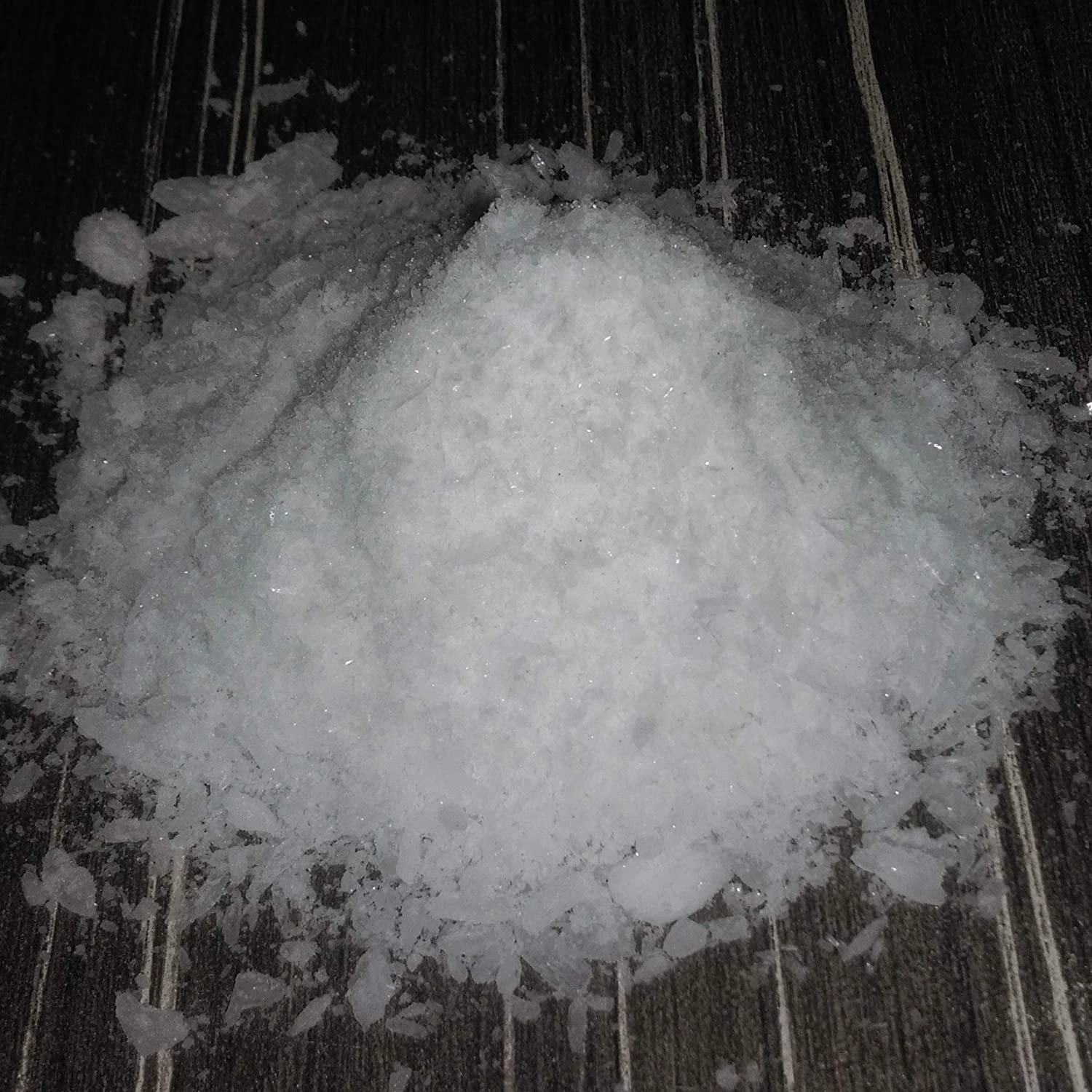 Magnesium Nitrate Fertilizer 100% Water Soluble White Crystalline Flacks Powder (700 gms)