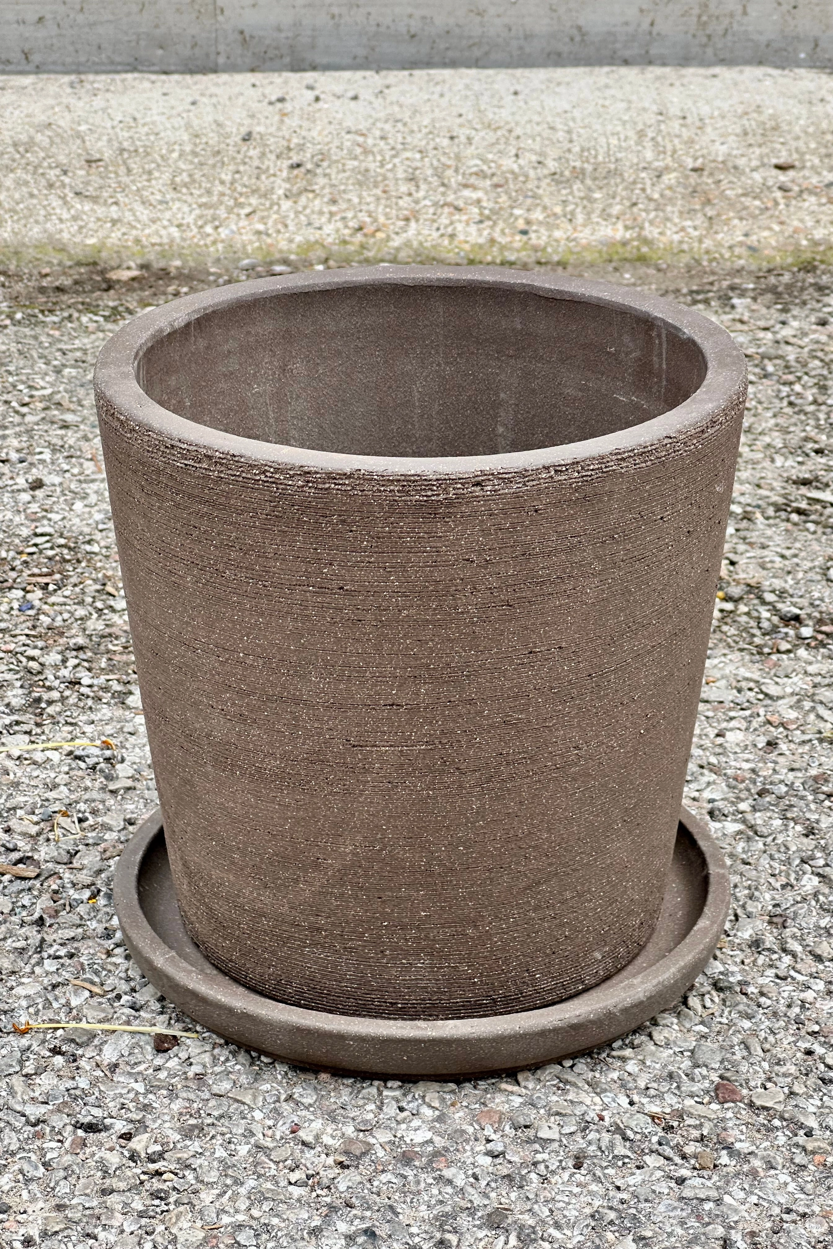 Maracay Carob Planter Medium