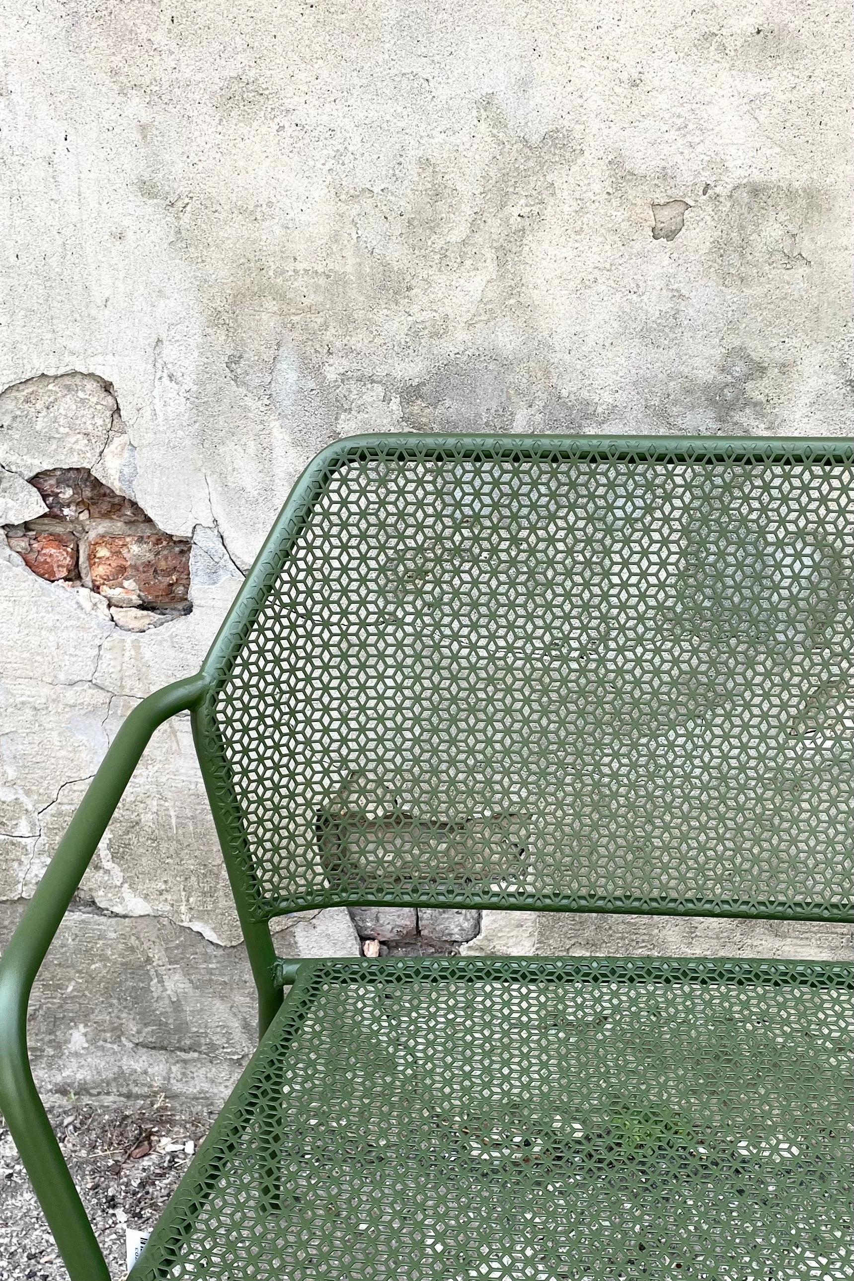 Martini Iron Garden Bench Moss