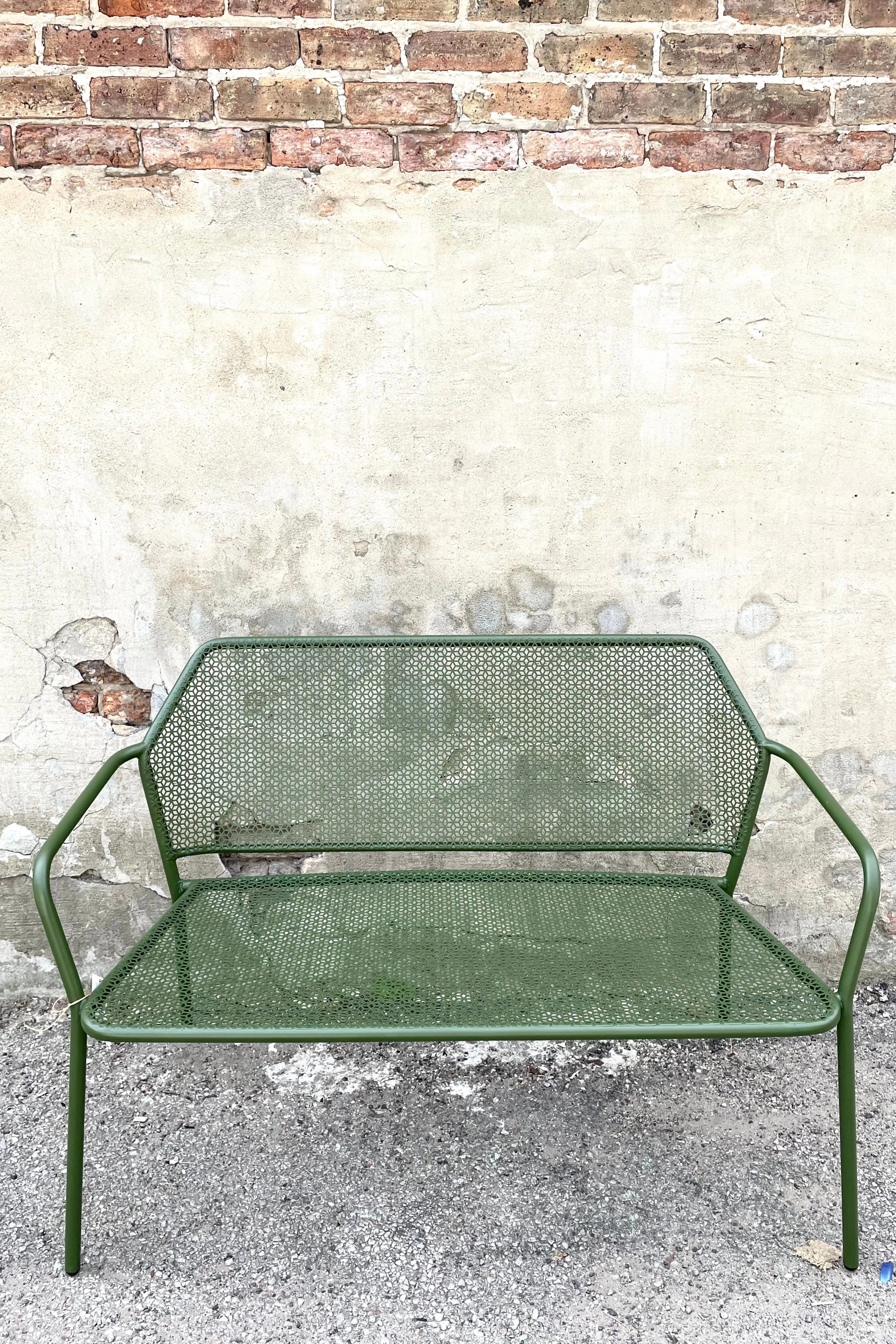Martini Iron Garden Bench Moss,potted plant decor