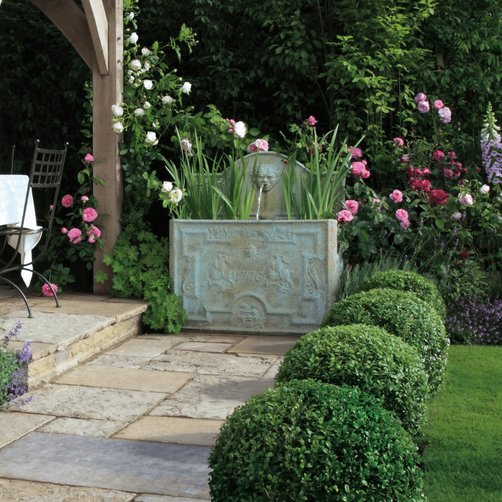 Medieval Garden Tank Fountain