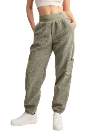 Micro Sherpa Hose In Salbei