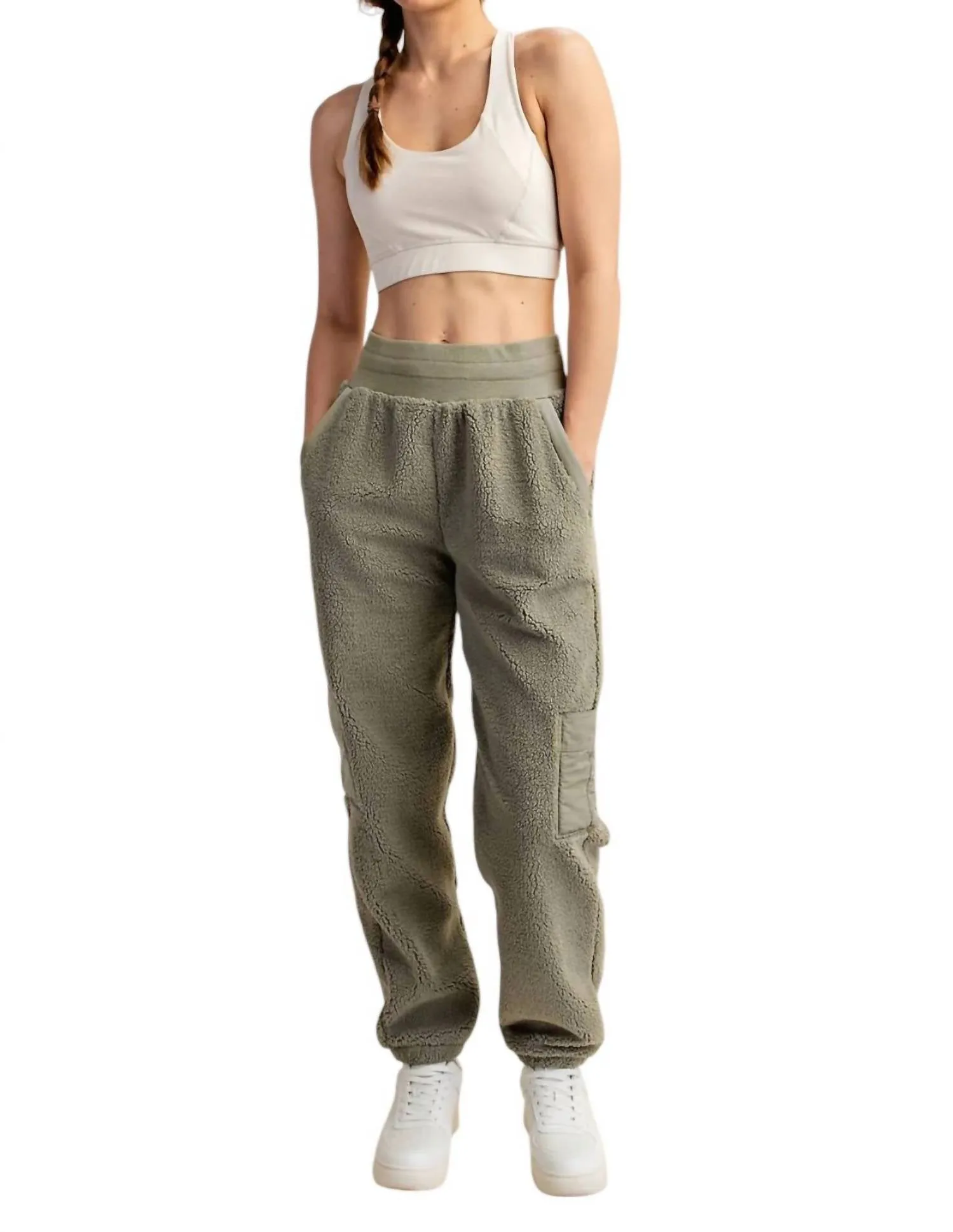 Micro Sherpa Hose In Salbei
