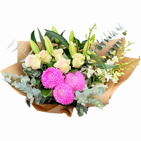 Modern Garden,realistic flower bouquet 