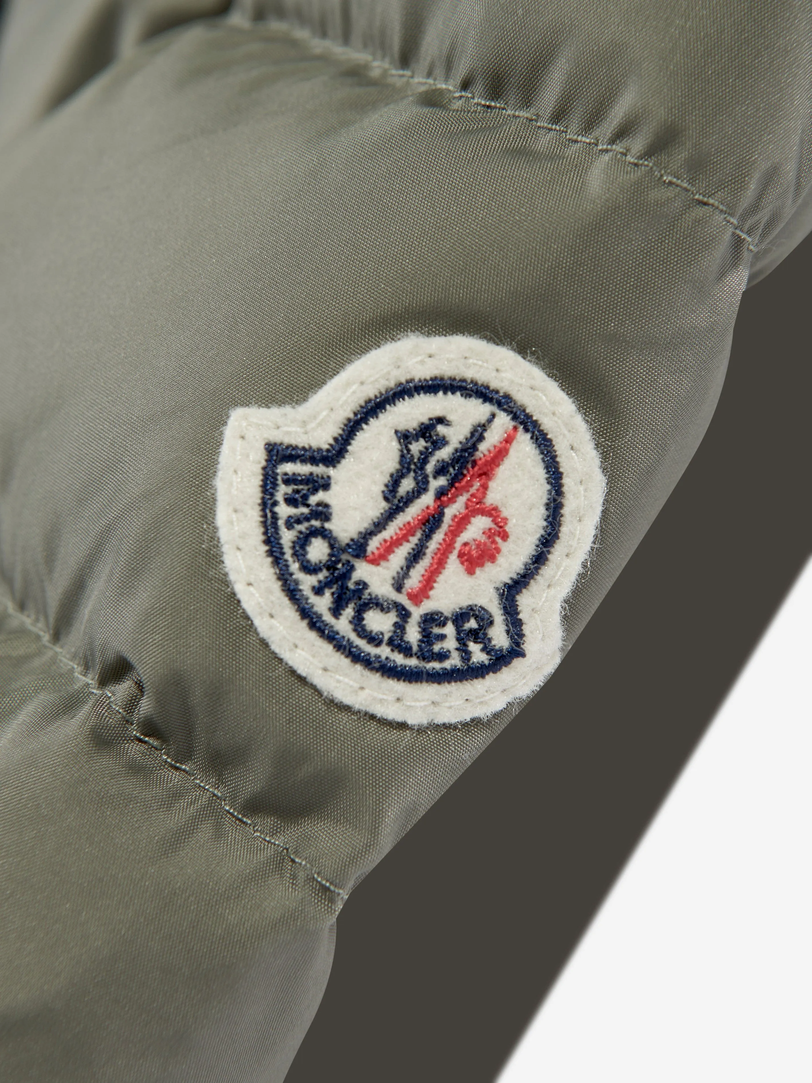 Moncler Enfant Mädchen Daunengefütterter Charpal Langer Mantel in Grün