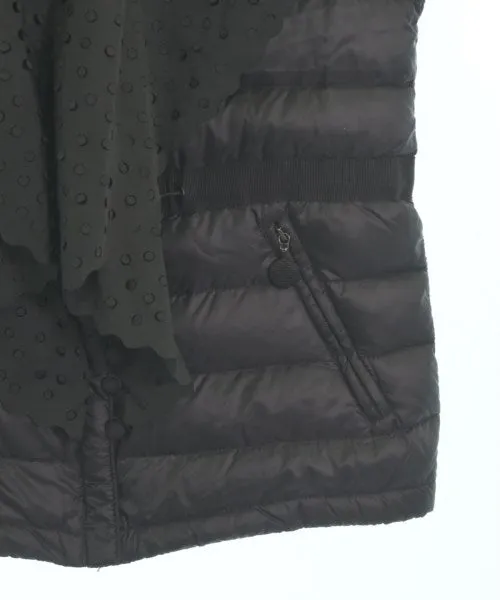 MONCLER S Daunenjacken/Westen