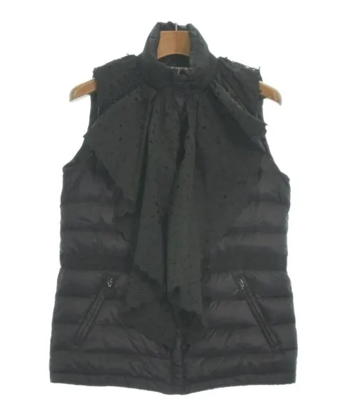 MONCLER S Daunenjacken/Westen