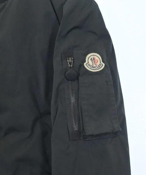 MONCLER S Daunenjacken/Westen