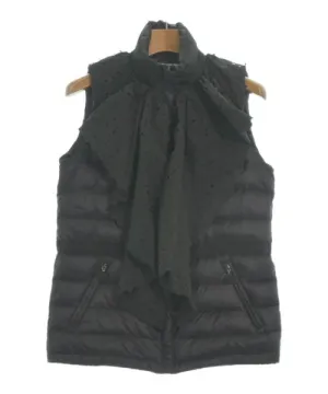 MONCLER S Daunenjacken/Westen