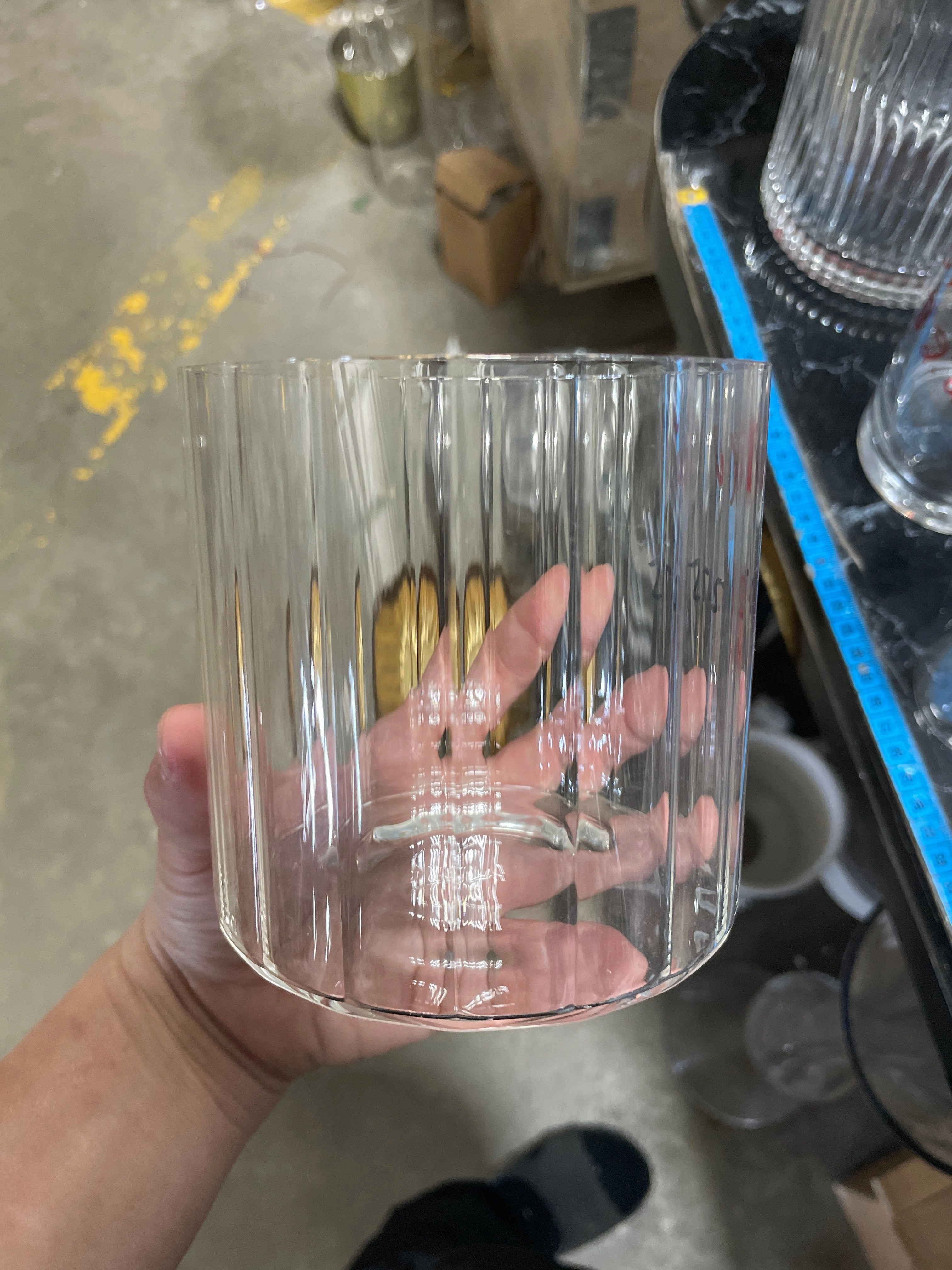 MT4-4 Ribbed Glass 4x4h Cylinder Vase Clear Thin Machine made