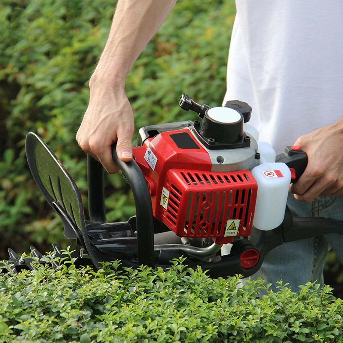 Neptune 2 Stroke Petrol Engine Hedge Trimmer With 24 Inch Cutter Bar HT-600