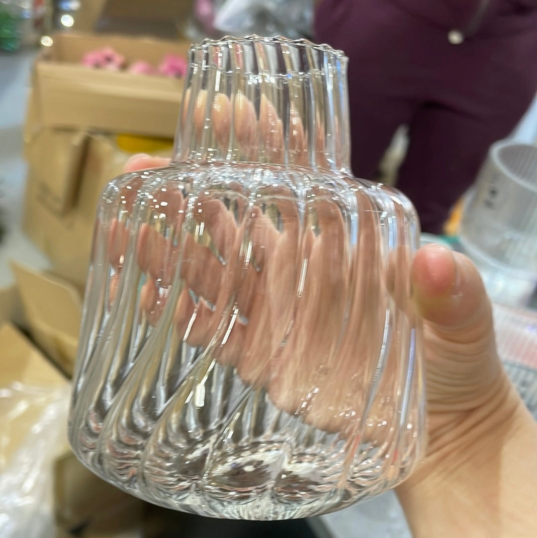 New 4.8 Small bud Glass Vase with ripple line striped