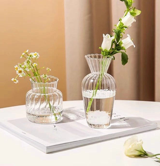 New 4.8 Small bud Glass Vase with ripple line striped