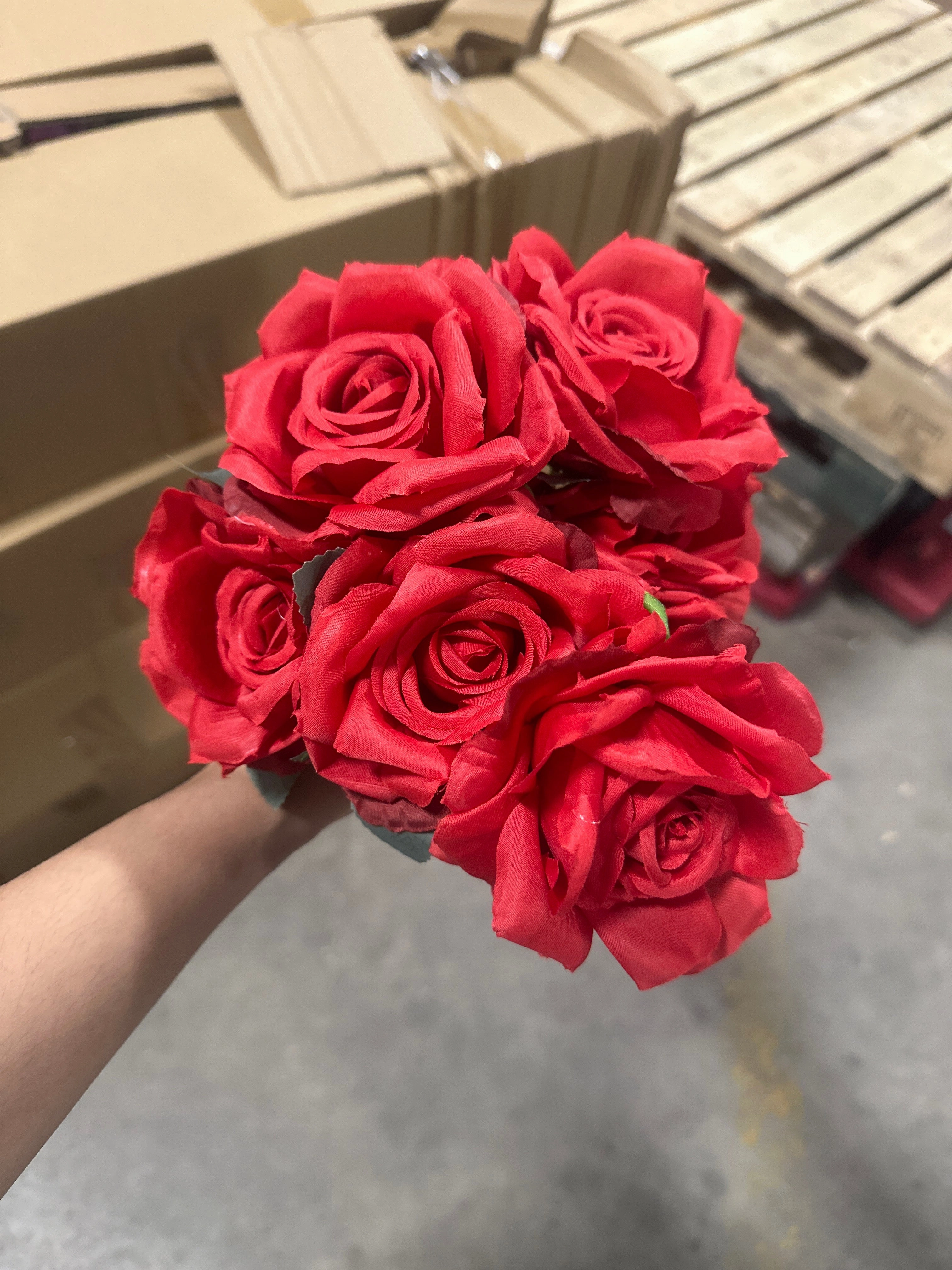 New Rose  Red 7 head Empress Roses Artificial Flower large sweet rose realistic flower bouquet  