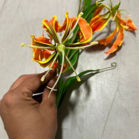 Orange Big Gloriosa fire Lily Artificial flowers realistic flower bouquet  