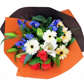 Paris,realistic flower bouquet 