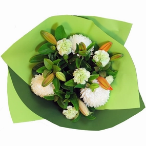 Patience,realistic flower bouquet 