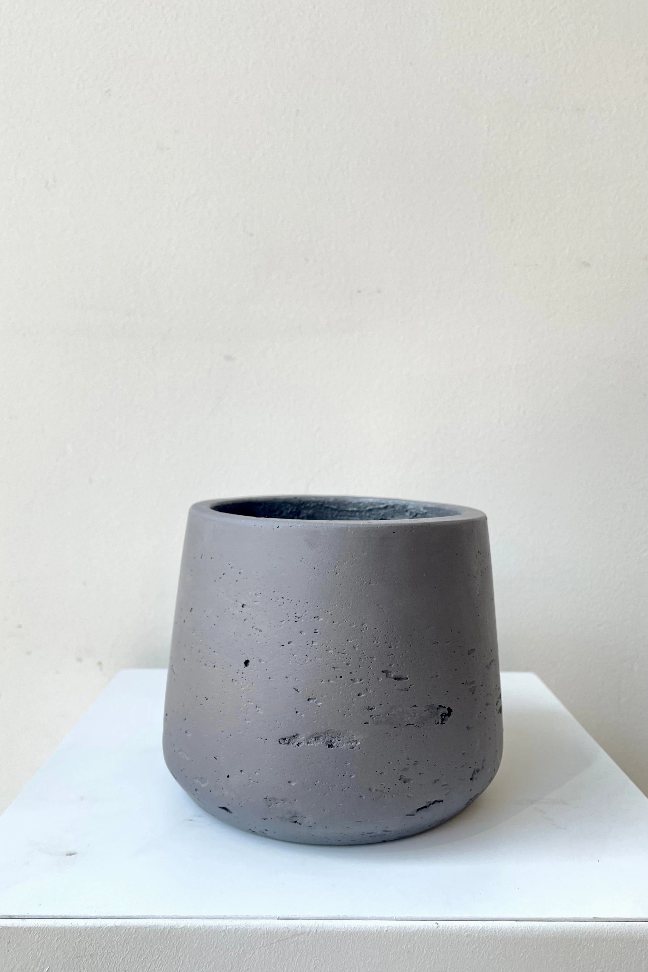 Patt Pot Black Washed Small