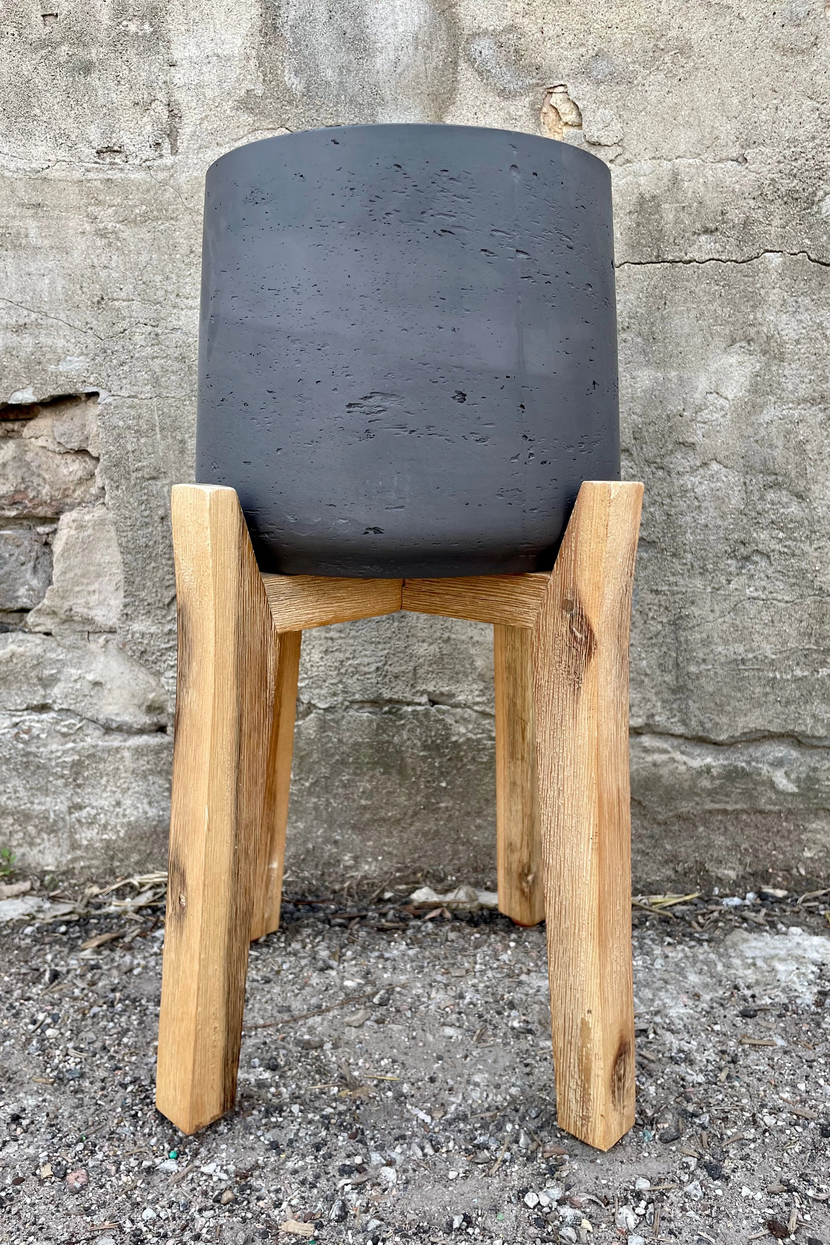 Patt Pot w/ High Feet Black Washed XL