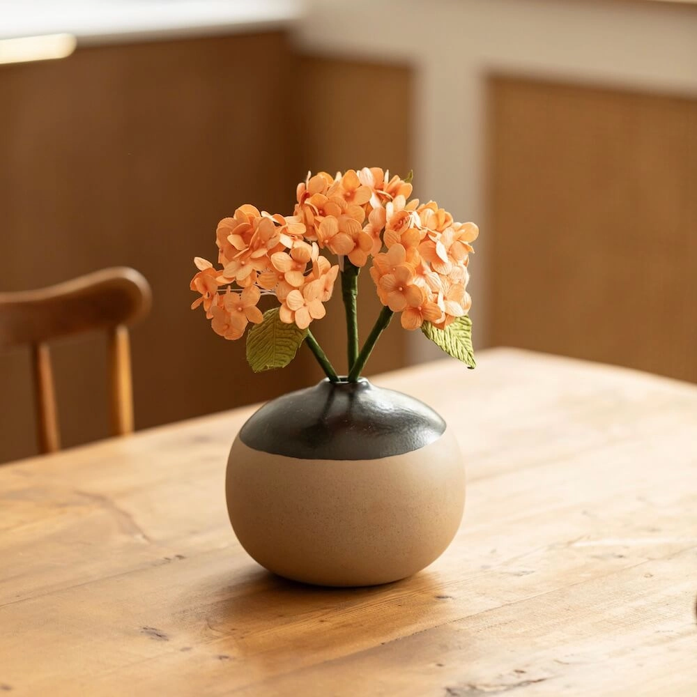 Petit hortensia en papier orange