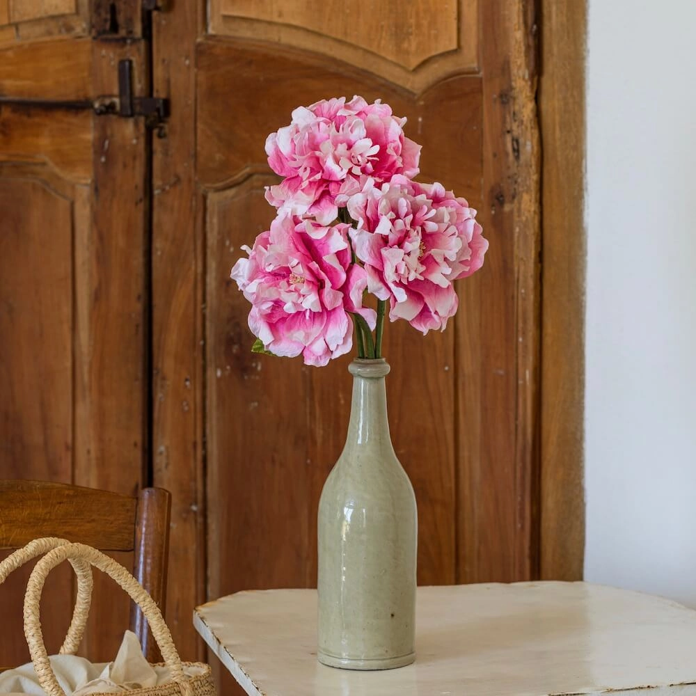 Pivoine en papier rose fonc