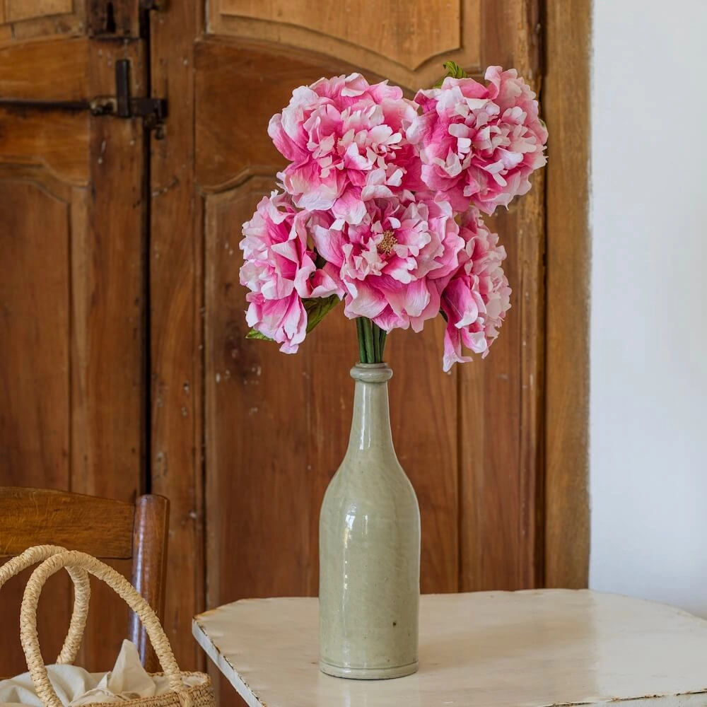 Pivoine en papier rose fonc