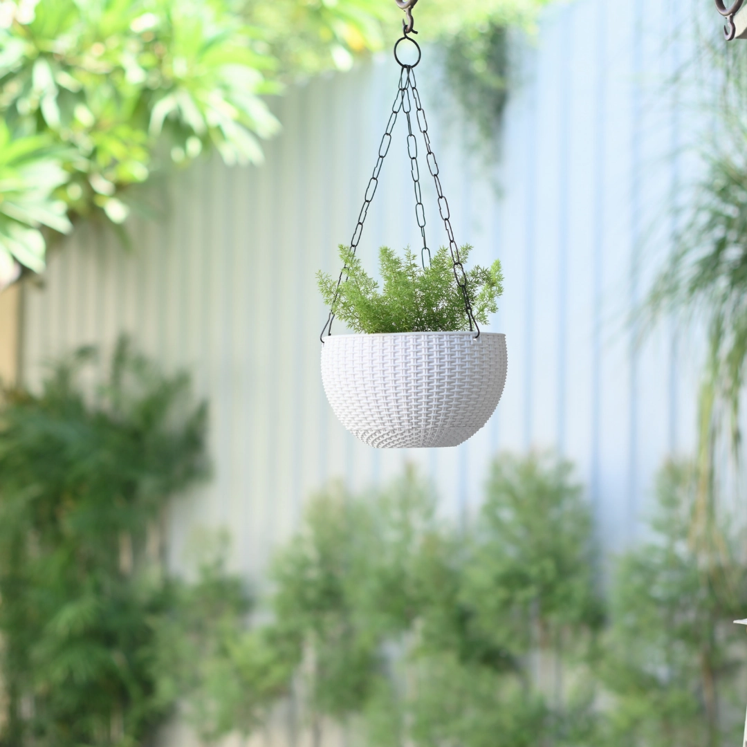 Plastic Rattan Hanging 7.6" Pot With Chain- Set of 4